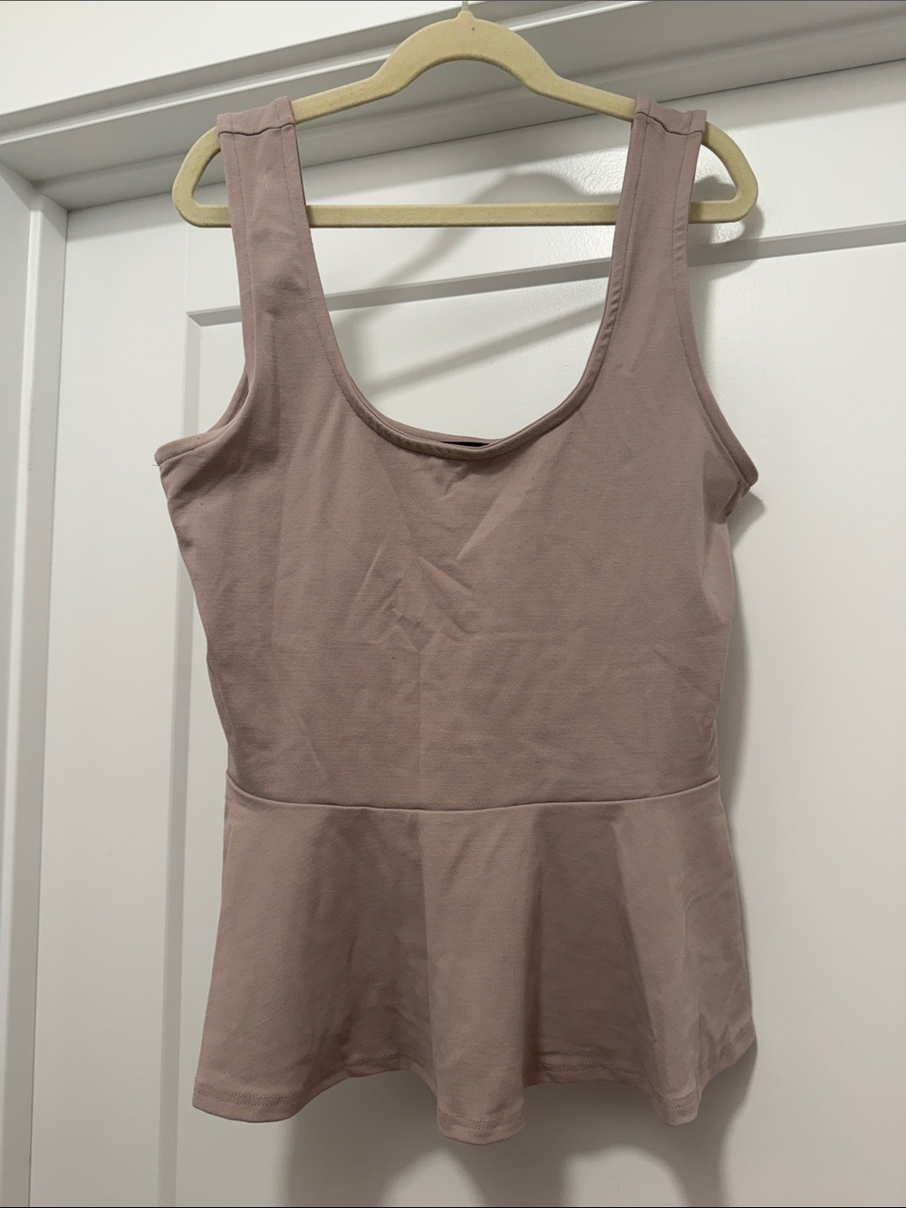 bebe Scoop Neck Tank Top in Dusty Rose